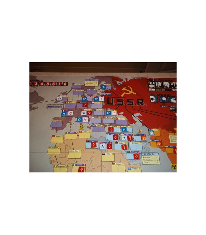 نبرد در گرگ و میش (Twilight Struggle)