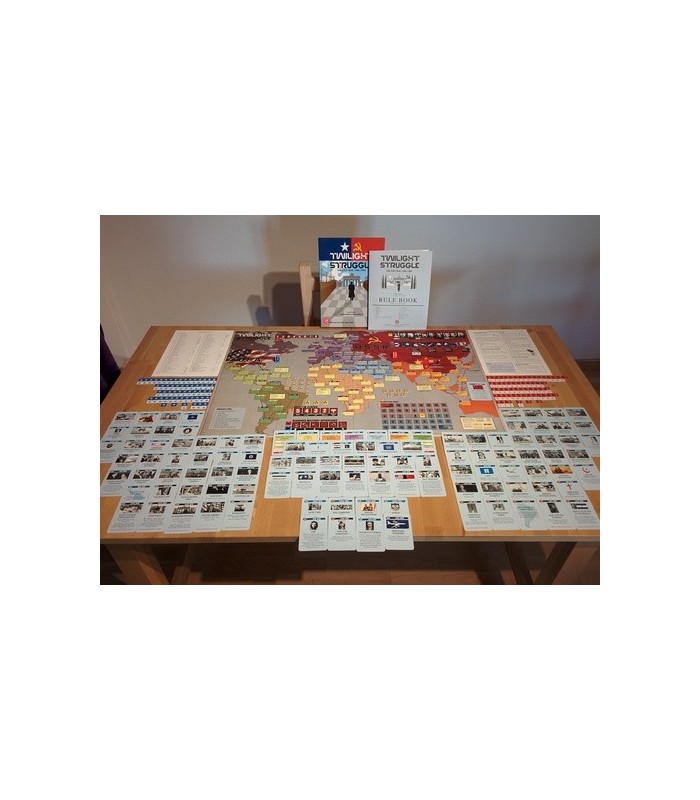 نبرد در گرگ و میش (Twilight Struggle)